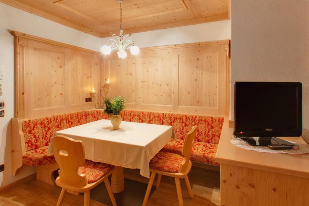 Residence Forcelles Сан Касиано Стая снимка